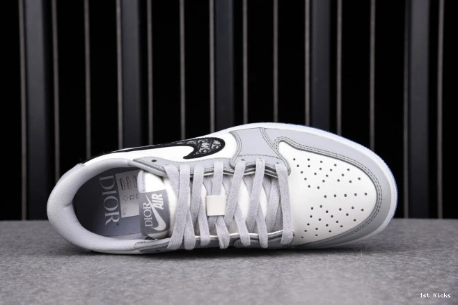 1st Kicks box) (DR 1 CN8607-002 OG shoe X LOW JORDAN DR 0717